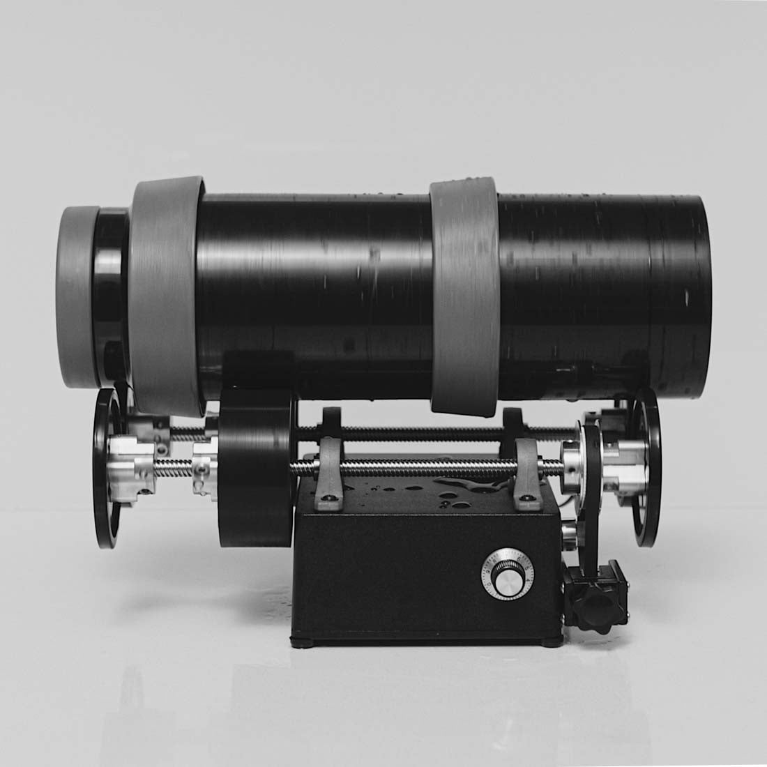 AXLE Photography Supplies CR1 Compact Rotary Processor Automatic Rotational Constant Agitation 35mm 120 4x5 C41 E6 Film Negative Rotation Developer for JOBO and Paterson Tanks Compatible with Ilford Kodak Stocks